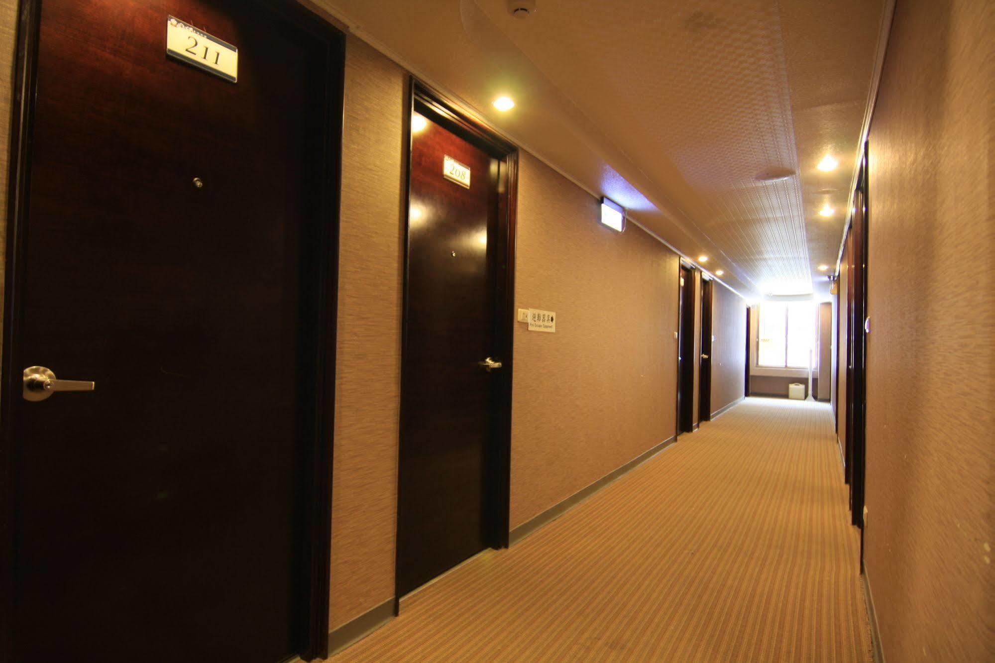 Just Enjoy Business Hotel Tajnan Kültér fotó